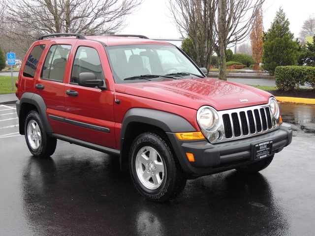 2006 Jeep Liberty Sport / 4X4 / TURBO DIESEL / 1-OWNER   - Photo 2 - Portland, OR 97217