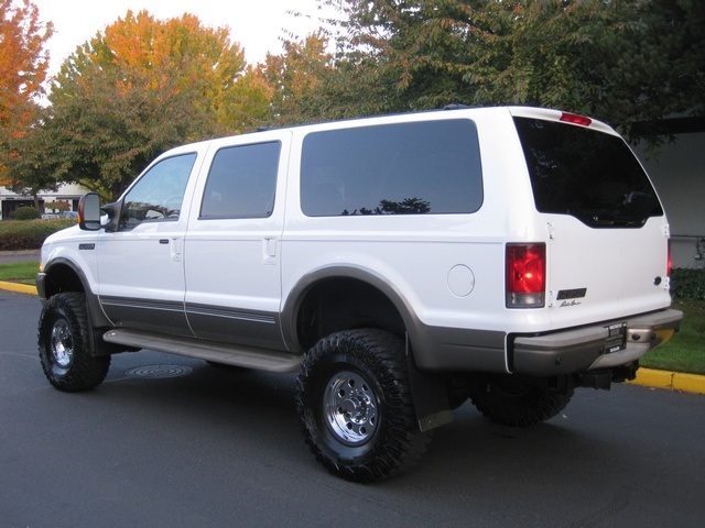 2004 Ford Excursion DIESEL/ 1-OWNER/ 52K MILES/ LIFTED LIFTED   - Photo 3 - Portland, OR 97217