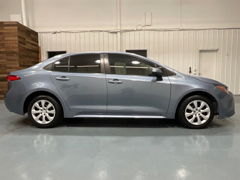 2021 Toyota Corolla LE Sedan 4Cyl / Backup Camera /1-OWNER /61K MILES   - Photo 4 - Gladstone, OR 97027