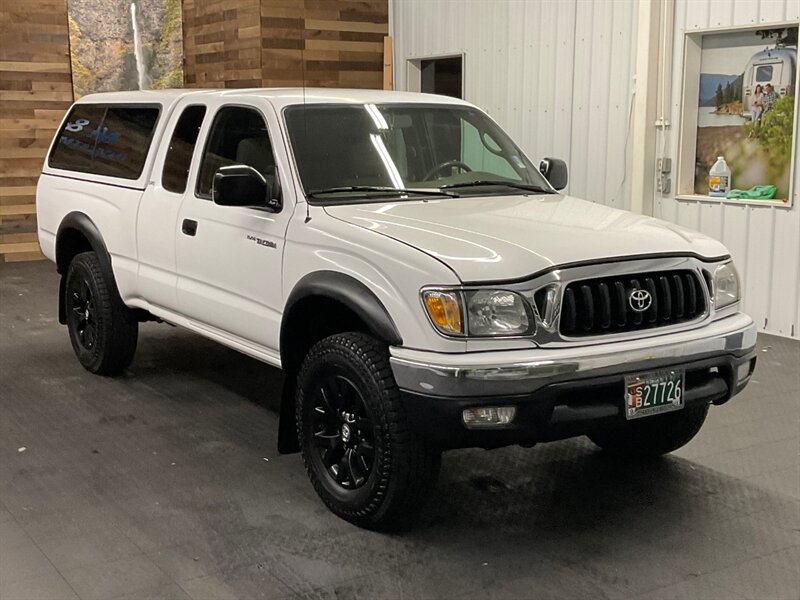2004 Toyota Tacoma SR5 V6 / 4X4 /TIMING BELT DONE / LOCAL / RUST FREE  4WD / MATCHING CANOPY /LOCAL & RUST FREE / 135,000 MILES - Photo 2 - Gladstone, OR 97027