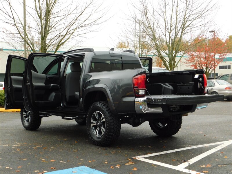 2019 Toyota Tacoma SR5 V6 Double Cab 4X4 / 1-Owner / LIFTED LIFTED   - Photo 27 - Portland, OR 97217