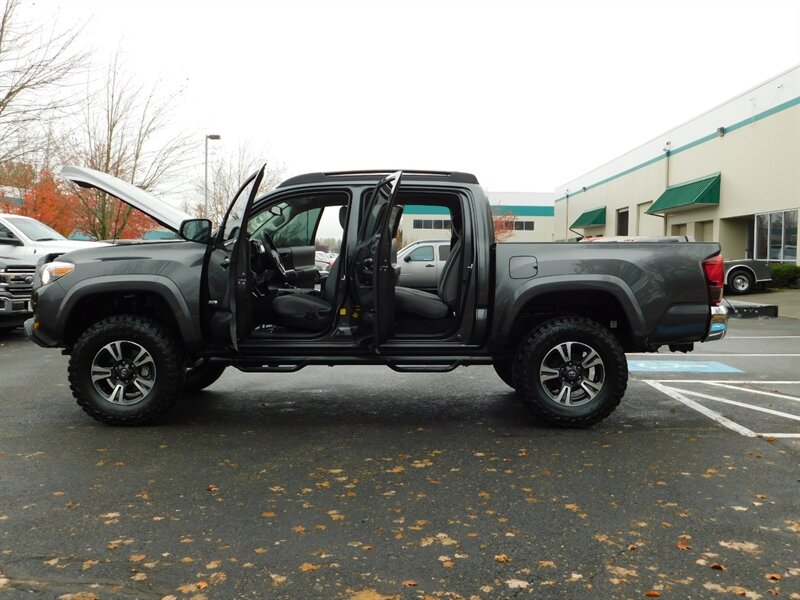 2019 Toyota Tacoma SR5 V6 Double Cab 4X4 / 1-Owner / LIFTED LIFTED   - Photo 26 - Portland, OR 97217