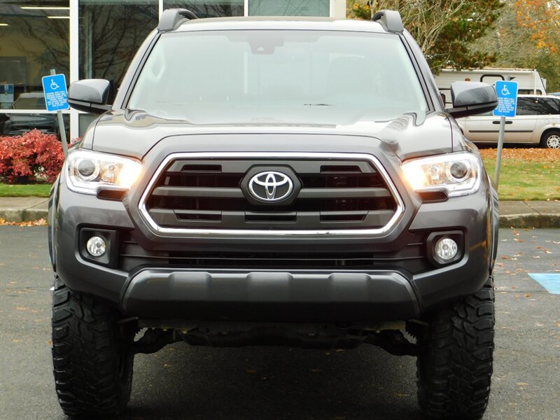 2019 Toyota Tacoma SR5 V6 Double Cab 4X4 / 1-Owner / LIFTED LIFTED   - Photo 5 - Portland, OR 97217