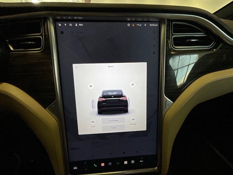 2016 Tesla Model X 75D Sport Utility AWD / 7-Passenger / 42,000 MILES  / AUTOPILOT - Photo 57 - Gladstone, OR 97027