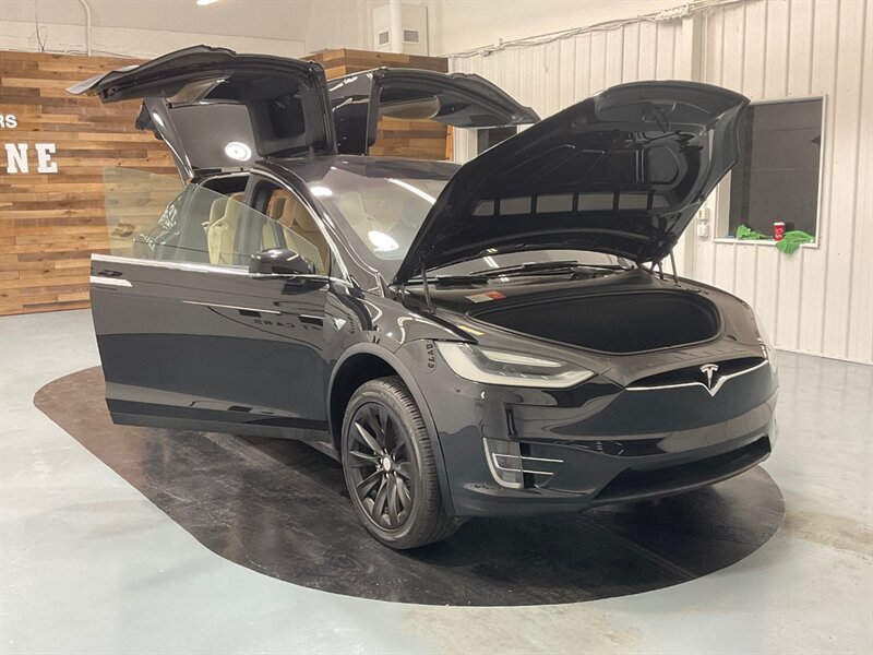 2016 Tesla Model X 75D Sport Utility AWD / 7-Passenger / 42,000 MILES  / AUTOPILOT - Photo 33 - Gladstone, OR 97027