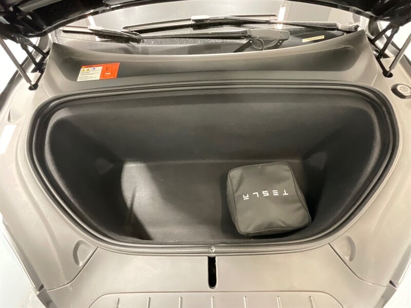 2016 Tesla Model X 75D Sport Utility AWD / 7-Passenger / 42,000 MILES  / AUTOPILOT - Photo 30 - Gladstone, OR 97027