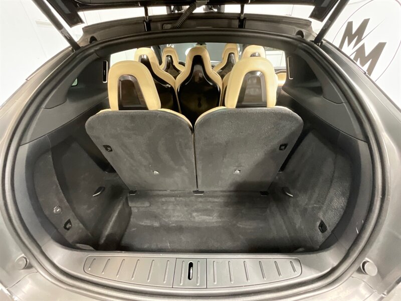 2016 Tesla Model X 75D Sport Utility AWD / 7-Passenger / 42,000 MILES  / AUTOPILOT - Photo 15 - Gladstone, OR 97027