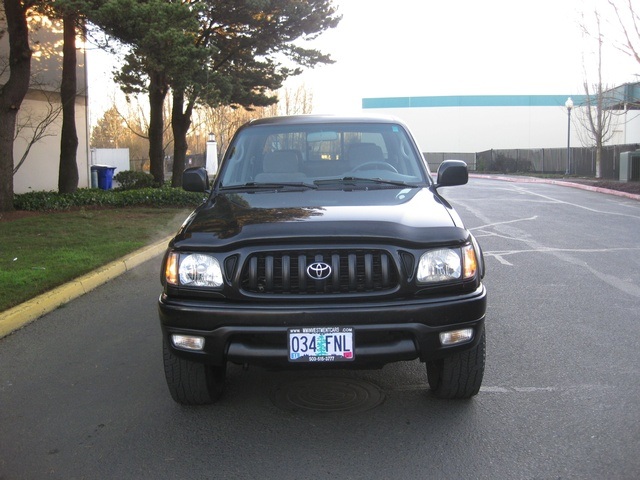 2002 Toyota Tacoma V6 / 4X4 / Double Cab / TRD Off Road / Diff Locks   - Photo 2 - Portland, OR 97217