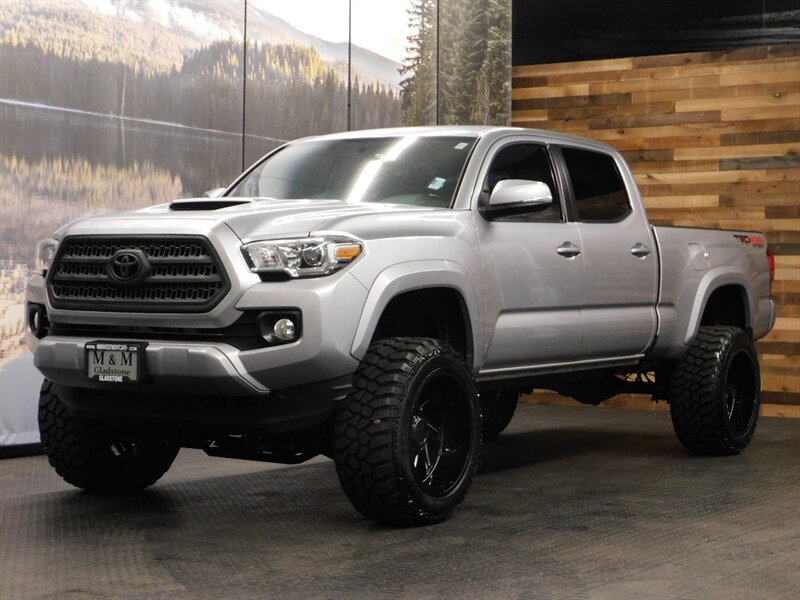 2016 Toyota Tacoma TRD Sport 4X4 / LIFTED 6 INC w/ MUD TIRES / SHARP   - Photo 25 - Gladstone, OR 97027