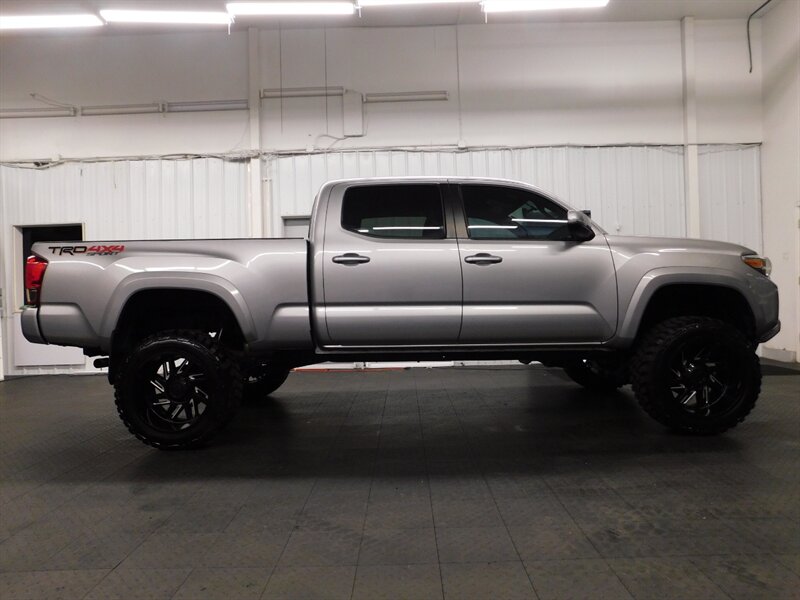 2016 Toyota Tacoma TRD Sport 4X4 / LIFTED 6 INC w/ MUD TIRES / SHARP   - Photo 4 - Gladstone, OR 97027