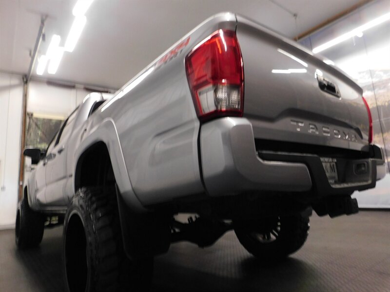 2016 Toyota Tacoma TRD Sport 4X4 / LIFTED 6 INC w/ MUD TIRES / SHARP   - Photo 12 - Gladstone, OR 97027