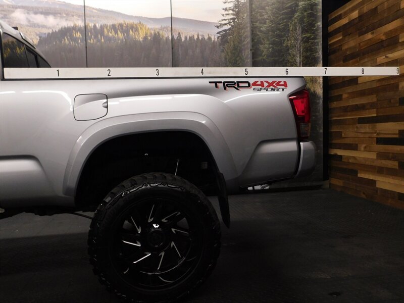 2016 Toyota Tacoma TRD Sport 4X4 / LIFTED 6 INC w/ MUD TIRES / SHARP   - Photo 9 - Gladstone, OR 97027