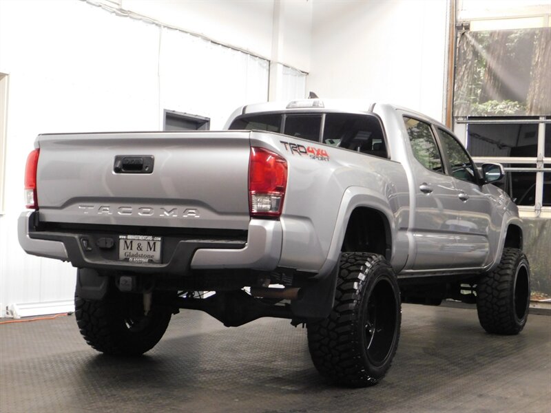 2016 Toyota Tacoma TRD Sport 4X4 / LIFTED 6 INC w/ MUD TIRES / SHARP   - Photo 8 - Gladstone, OR 97027