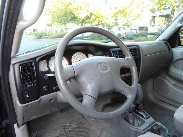 2002 Toyota Tacoma Extra Cab SR5 / 4X4 / 4Cyl /PRISTINE COND/72k mile   - Photo 25 - Portland, OR 97217