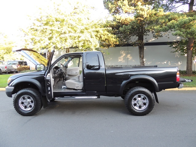 2002 Toyota Tacoma Extra Cab SR5 / 4X4 / 4Cyl /PRISTINE COND/72k mile   - Photo 12 - Portland, OR 97217