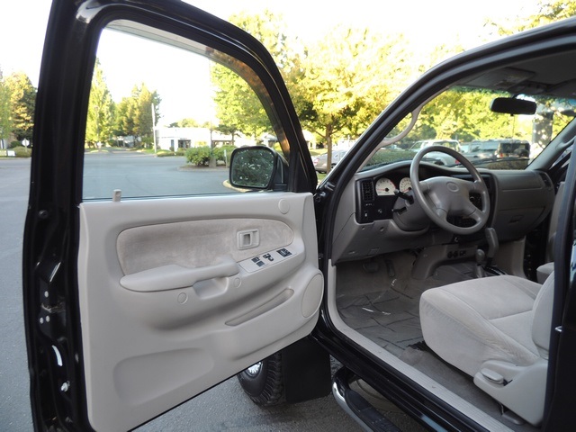 2002 Toyota Tacoma Extra Cab SR5 / 4X4 / 4Cyl /PRISTINE COND/72k mile   - Photo 7 - Portland, OR 97217