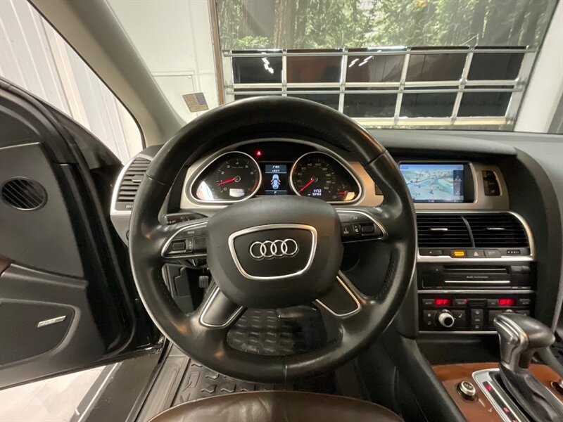 2015 Audi Q7 3.0T quattro Premium Plus  / 3RD ROW SEAT / Leather w. Heated & Cooled Seats / Panoramic Sunroof / LOCAL SUV / ONLY 50,000 MILES - Photo 46 - Gladstone, OR 97027