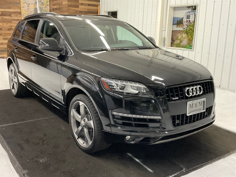 2015 Audi Q7 3.0T quattro Premium Plus  / 3RD ROW SEAT / Leather w. Heated & Cooled Seats / Panoramic Sunroof / LOCAL SUV / ONLY 50,000 MILES - Photo 2 - Gladstone, OR 97027