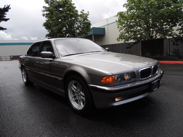 2000 BMW 740iL Ultimate Luxury / Navigation / Park Sensors   - Photo 2 - Portland, OR 97217