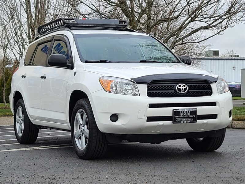 2008 Toyota RAV4 Sport 4X4 / 4-cyl 2.4L / MANY RECORDS / 2-OWNERS  / FOUR WHEEL DRIVE / EXCELLENT CONDITION ! - Photo 2 - Portland, OR 97217