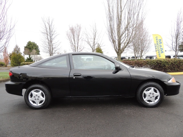 2000 Chevrolet Cavalier Coupe 2-Dr / 4-Cylinder / Automatic / 1-OWNER   - Photo 4 - Portland, OR 97217
