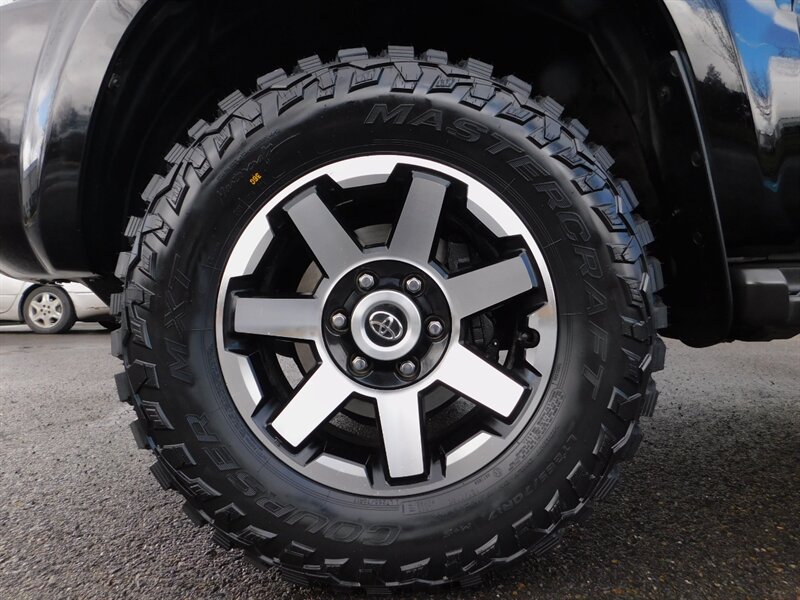 2006 Toyota 4Runner V6 4X4 LIFTED Brand New TRD Rims MudTires  Diff Lo   - Photo 19 - Gladstone, OR 97027