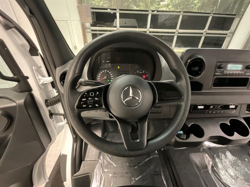 2020 Mercedes-Benz Sprinter 2500 Cargo Van / 3.0L V6 DIESEL / 1,400 MILES  / HIGHROOF & 144 " WB / Backup Camera / LIKE NEW - Photo 16 - Gladstone, OR 97027
