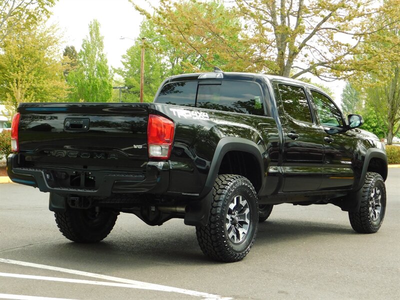 2017 Toyota Tacoma TRD Off-Road 4X4 CRAWL CONTROL / Long Bed / LIFTED   - Photo 8 - Portland, OR 97217