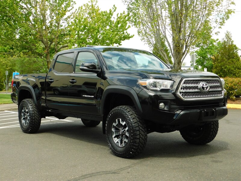 2017 Toyota Tacoma TRD Off-Road 4X4 CRAWL CONTROL / Long Bed / LIFTED   - Photo 2 - Portland, OR 97217