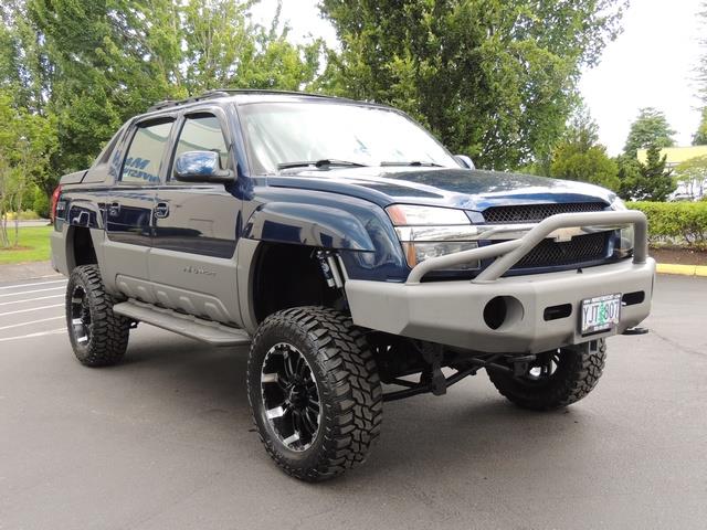 2002 Chevrolet Avalanche 1500 / 4X4 / Leather / Sunroof / LIFTED LIFTED   - Photo 2 - Portland, OR 97217