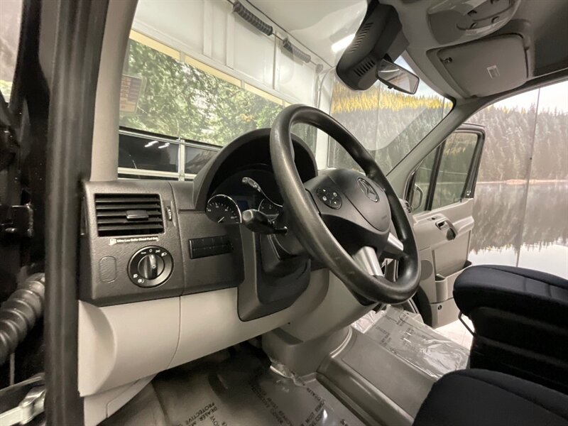 2016 Mercedes-Benz Sprinter Crew 2500 Cargo 4X4 / 3.0L DIESEL / HIGHROOF  / 4X4 CARGO VAN w. 6-Passenger / Removable Seats / RUST FREE / Backup Camera / Excel Cond - Photo 17 - Gladstone, OR 97027