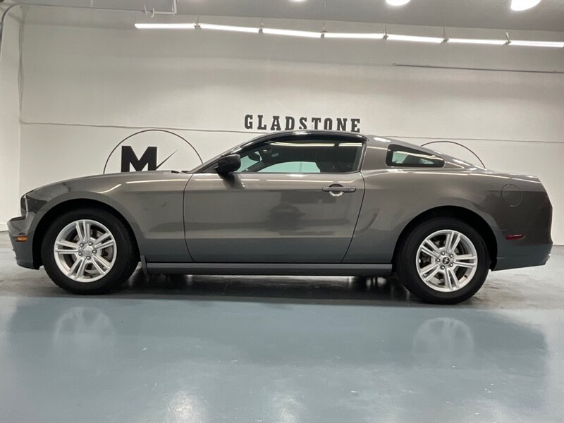 2013 Ford Mustang V6 Coupe 3.7L 6Cyl /Automatic/ 1-OWNER / 52K MILES  / LOCAL CAR - Photo 3 - Gladstone, OR 97027