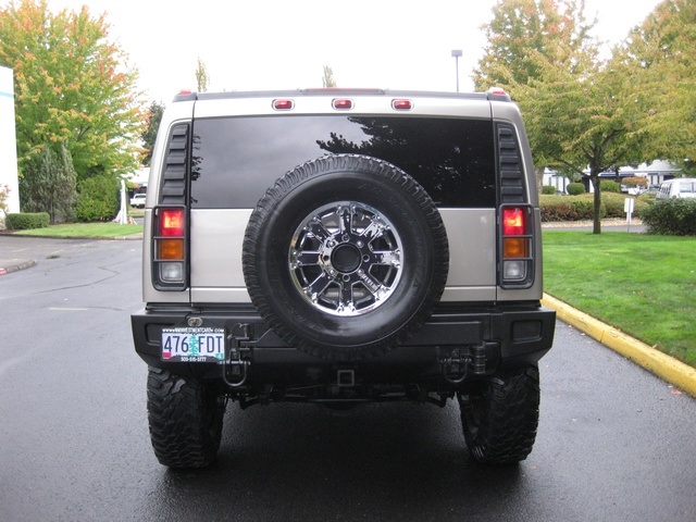 2003 Hummer H2 Adventure Series/ 4WD/ 3Rd Seat/Leather/37inc Tire   - Photo 4 - Portland, OR 97217