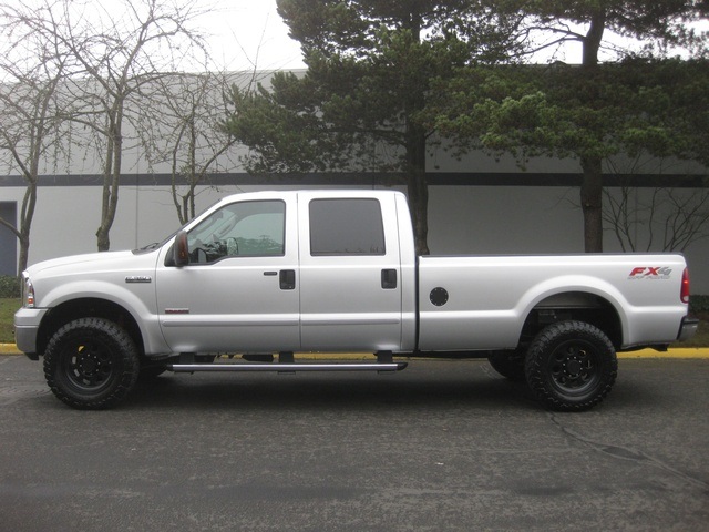 2006 Ford F-350 Super Duty Lariat/4x4/Turbo Diesel/Long Bed   - Photo 2 - Portland, OR 97217