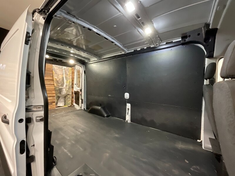 2019 Ford Transit 250 CARGO VAN / LONG WHEEL BASE / MEDIUM ROOF Backup Camera / 3.7L V6 / Clean Van !! - Photo 11 - Gladstone, OR 97027