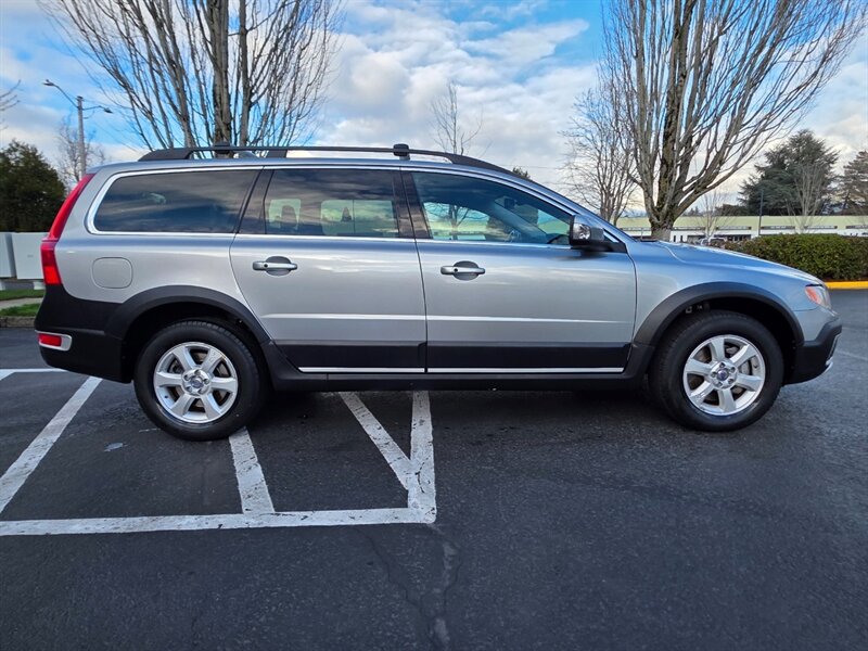 2013 Volvo XC70 3.2 Platinum 6-CYL Cross Country AWD 1-OWNER 80kmi / All Wheel Drive / LEATHER / BACK-UP CAM / SUNROOF / LOW MILES - Photo 4 - Portland, OR 97217
