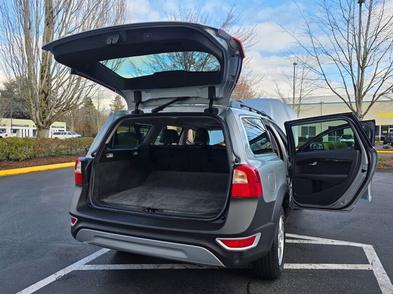 2013 Volvo XC70 3.2 Platinum 6-CYL Cross Country AWD 1-OWNER 80kmi / All Wheel Drive / LEATHER / BACK-UP CAM / SUNROOF / LOW MILES - Photo 25 - Portland, OR 97217