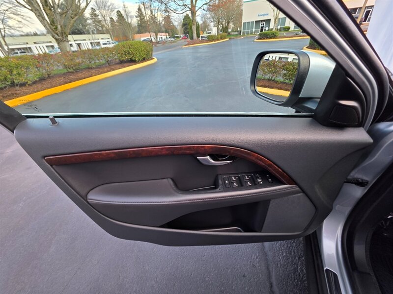 2013 Volvo XC70 3.2 Platinum 6-CYL Cross Country AWD 1-OWNER 80kmi / All Wheel Drive / LEATHER / BACK-UP CAM / SUNROOF / LOW MILES - Photo 35 - Portland, OR 97217