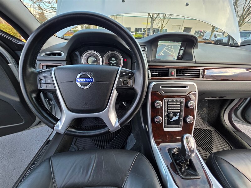 2013 Volvo XC70 3.2 Platinum 6-CYL Cross Country AWD 1-OWNER 80kmi / All Wheel Drive / LEATHER / BACK-UP CAM / SUNROOF / LOW MILES - Photo 44 - Portland, OR 97217