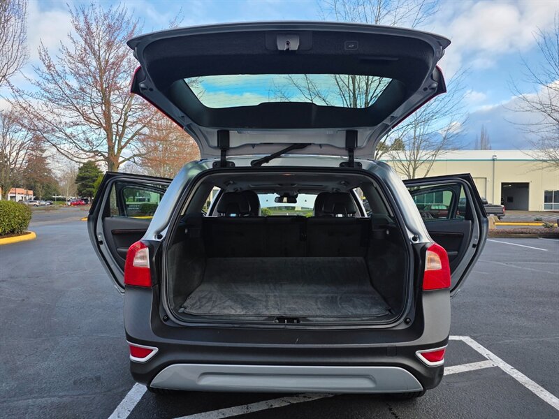 2013 Volvo XC70 3.2 Platinum 6-CYL Cross Country AWD 1-OWNER 80kmi / All Wheel Drive / LEATHER / BACK-UP CAM / SUNROOF / LOW MILES - Photo 18 - Portland, OR 97217