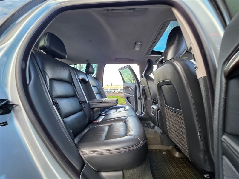 2013 Volvo XC70 3.2 Platinum 6-CYL Cross Country AWD 1-OWNER 80kmi / All Wheel Drive / LEATHER / BACK-UP CAM / SUNROOF / LOW MILES - Photo 14 - Portland, OR 97217