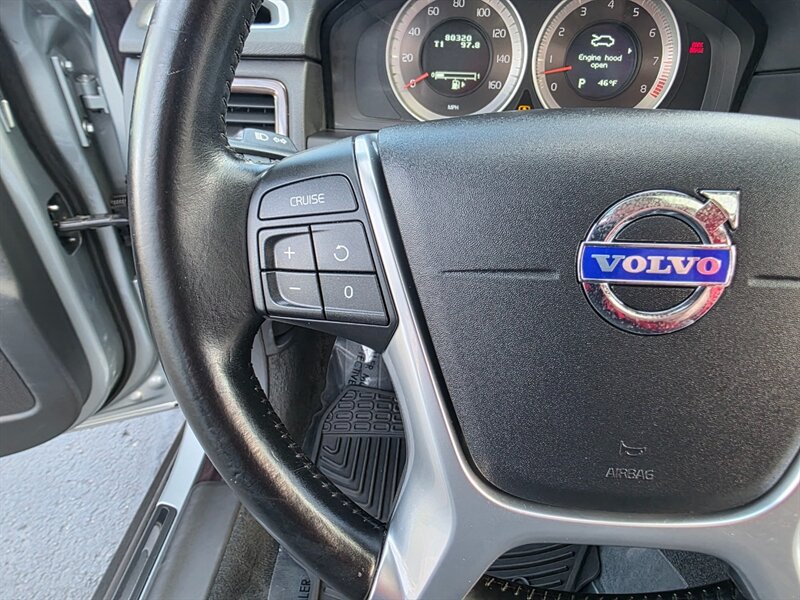 2013 Volvo XC70 3.2 Platinum 6-CYL Cross Country AWD 1-OWNER 80kmi / All Wheel Drive / LEATHER / BACK-UP CAM / SUNROOF / LOW MILES - Photo 31 - Portland, OR 97217