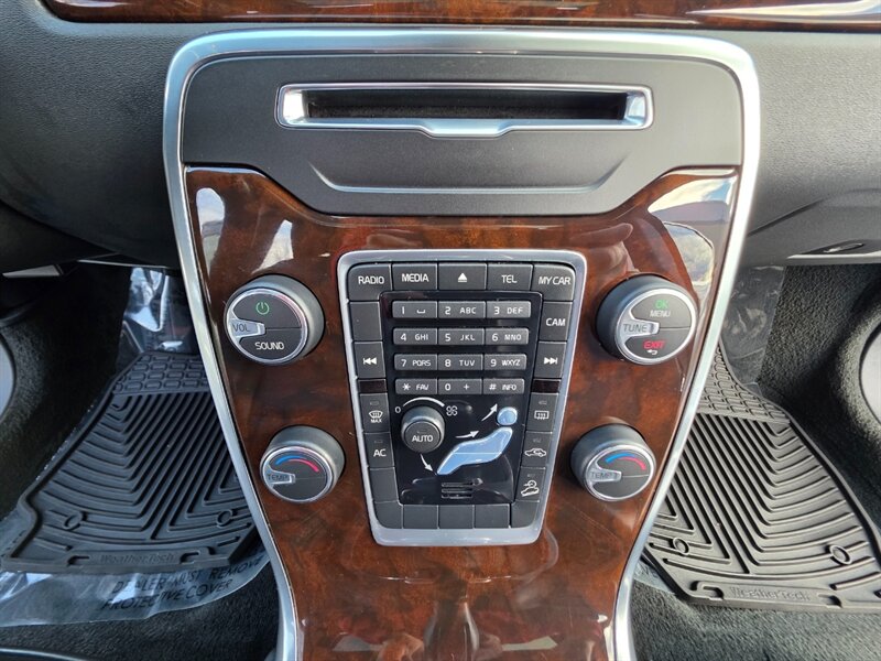 2013 Volvo XC70 3.2 Platinum 6-CYL Cross Country AWD 1-OWNER 80kmi / All Wheel Drive / LEATHER / BACK-UP CAM / SUNROOF / LOW MILES - Photo 41 - Portland, OR 97217