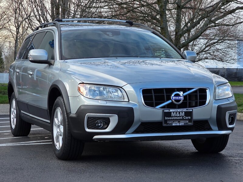 2013 Volvo XC70 3.2 Platinum 6-CYL Cross Country AWD 1-OWNER 80kmi / All Wheel Drive / LEATHER / BACK-UP CAM / SUNROOF / LOW MILES - Photo 2 - Portland, OR 97217