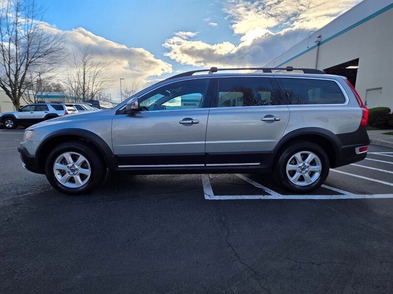 2013 Volvo XC70 3.2 Platinum 6-CYL Cross Country AWD 1-OWNER 80kmi / All Wheel Drive / LEATHER / BACK-UP CAM / SUNROOF / LOW MILES - Photo 3 - Portland, OR 97217