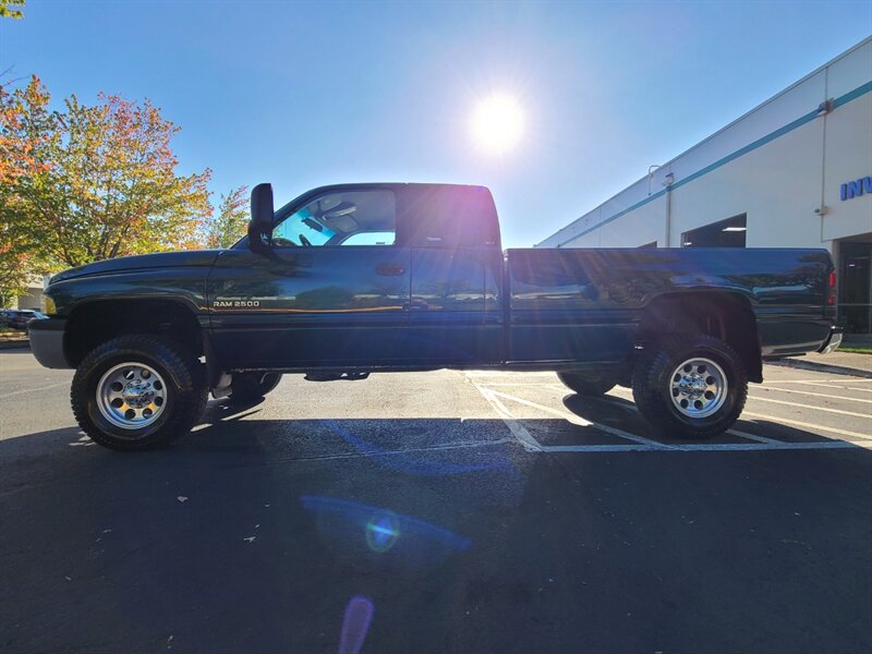 1999 Dodge Ram 2500 Laramie 4X4 / 5.9L CUMMINS DIESEL / LONG BED  / EXCELLENT CONDITION / LOTS OF RECORDS / LOCAL / NO RUST - Photo 3 - Portland, OR 97217