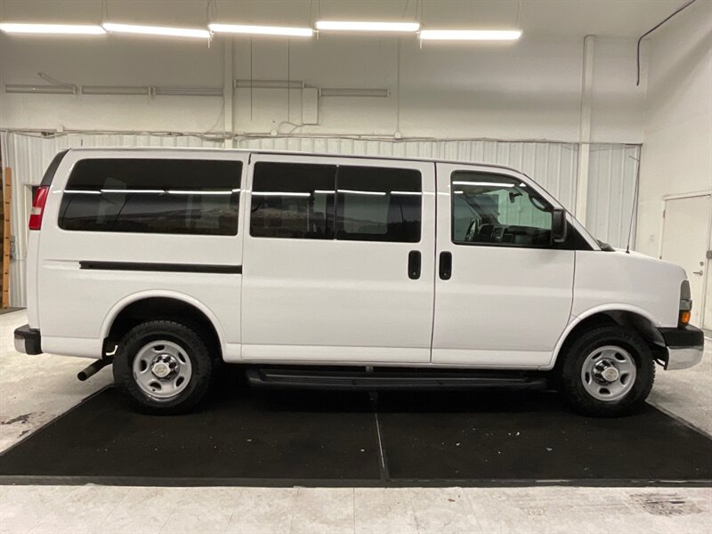 2013 Chevrolet Express LT 3500 Passenger Van / 6.0L V8 / 12-Passenger  / Towing Package / 12-Passenger Van / 83,000 MILES - Photo 4 - Gladstone, OR 97027