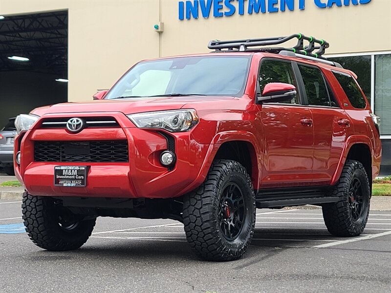 2020 Toyota 4Runner SR5 Premium 4X4 / LEATHER / 3RD SEAT / LIFTED  / NEW TRD WHEELS & TIRES / SUN ROOF / FACTORY WARRANTY - Photo 1 - Portland, OR 97217