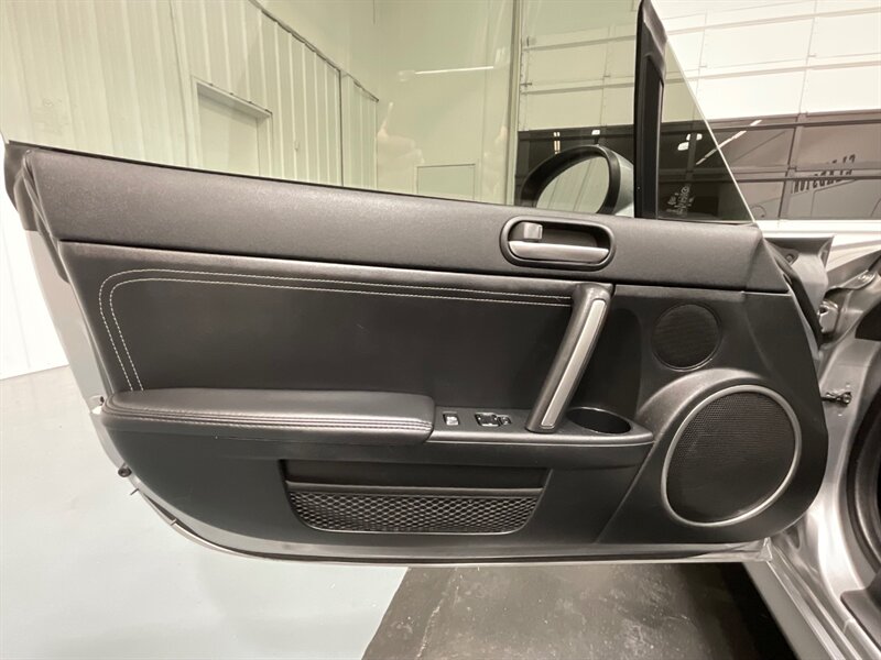 2011 Mazda MX-5 Miata Grand Touring Convertible Hard Top /  37,000 MILES  / Leather Heated Seats - Photo 40 - Gladstone, OR 97027