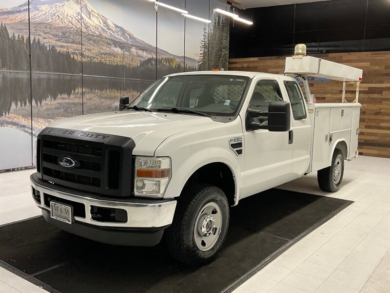 2009 Ford F-250 4x4 / 5.4L V8 / UTILITY BED / 45,000 MILES  /1-OWNER LOCAL OREGON TRUCK / RUST FREE - Photo 25 - Gladstone, OR 97027
